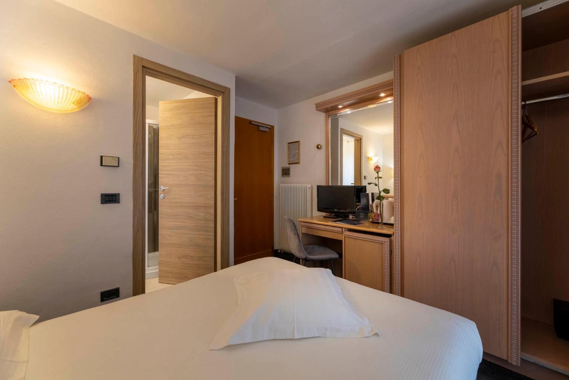 Olympic Palace Hotel 4*