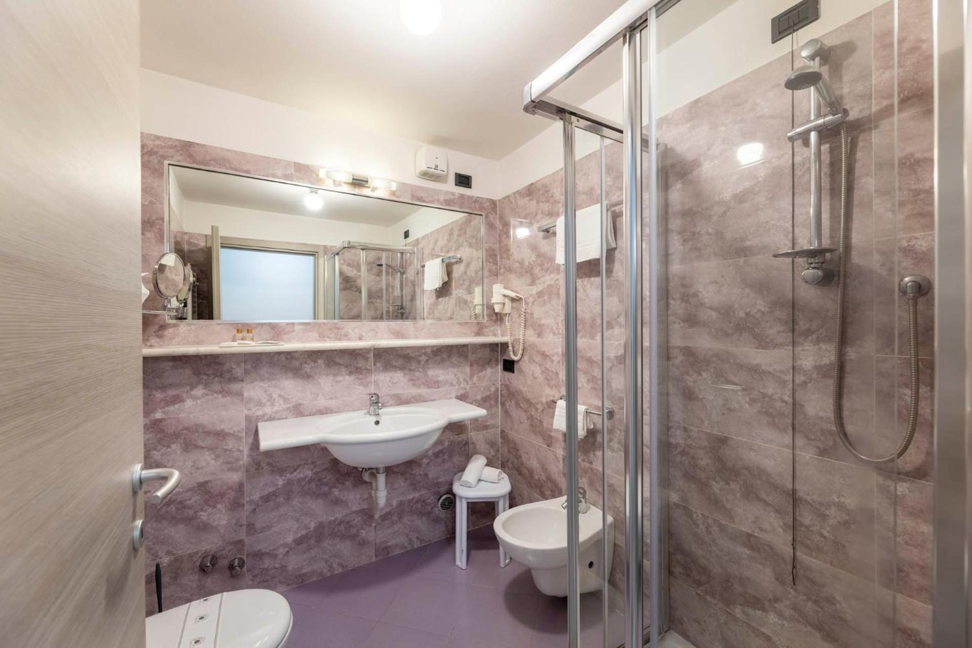 Olympic Palace Hotel 4*